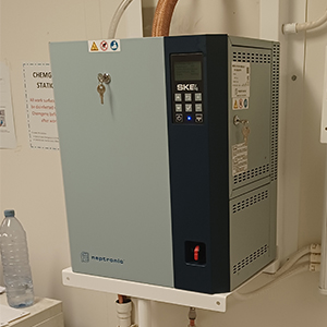 Neptronic SKE4 installed within a laboratory. 