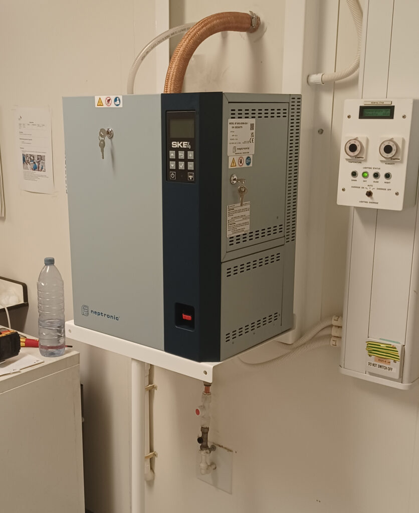 Image of Neptronic SKE4 installed within the Liverpool School of Tropical Medicine Mosquito Laboratory. 